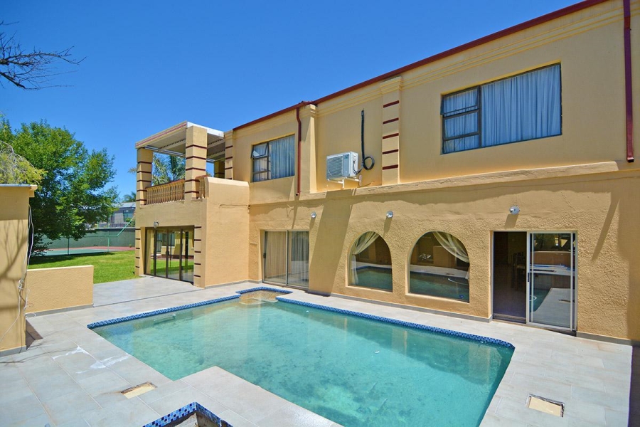 6 Bedroom Property for Sale in Bedfordview Gauteng