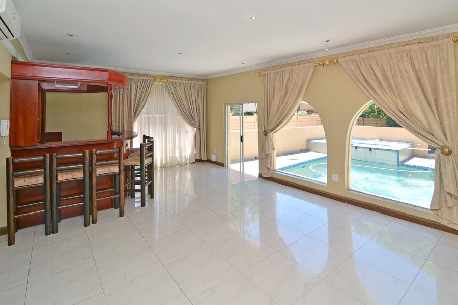 6 Bedroom Property for Sale in Bedfordview Gauteng