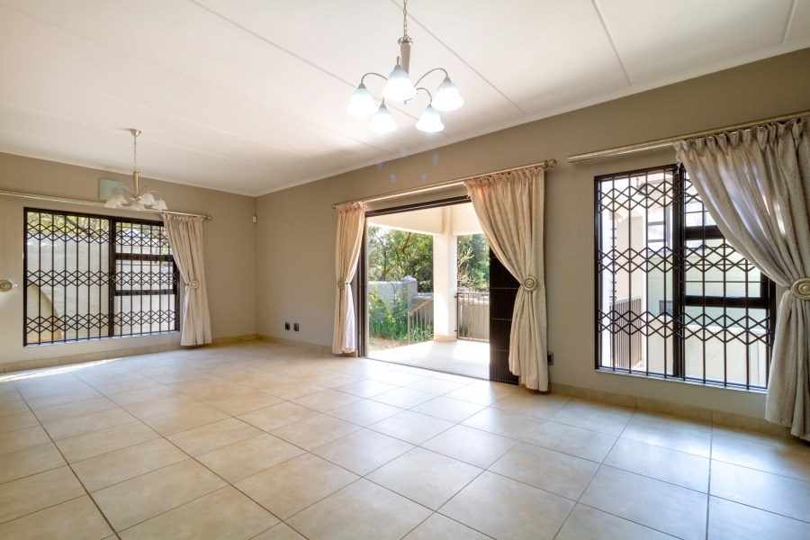 3 Bedroom Property for Sale in Tres Jolie Gauteng