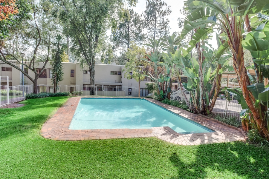 2 Bedroom Property for Sale in Bryanston Gauteng