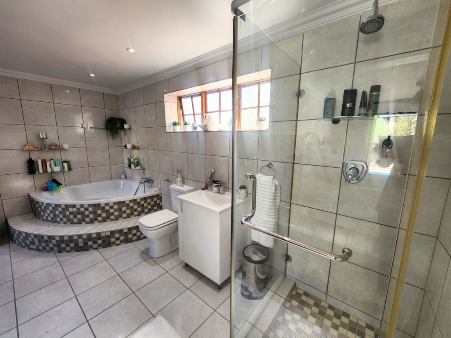 5 Bedroom Property for Sale in Vaalview Gauteng