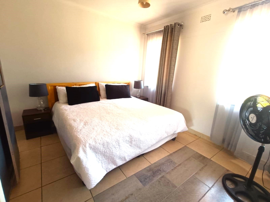 To Let 2 Bedroom Property for Rent in Fairland Gauteng