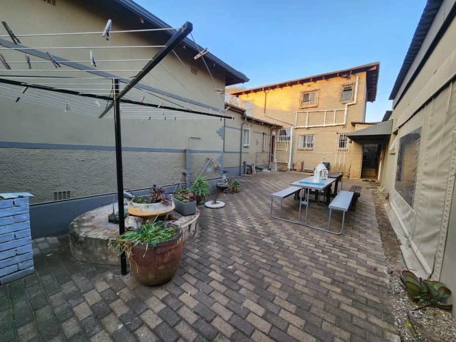 8 Bedroom Property for Sale in Plantation Gauteng