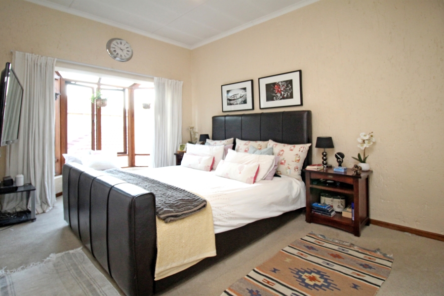 2 Bedroom Property for Sale in Broadacres Gauteng