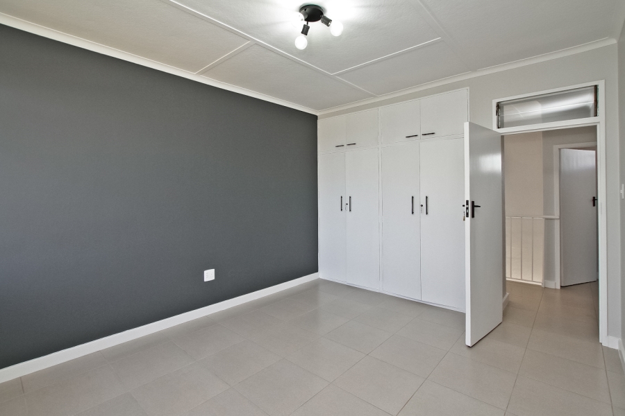 2 Bedroom Property for Sale in Creston Hill Gauteng