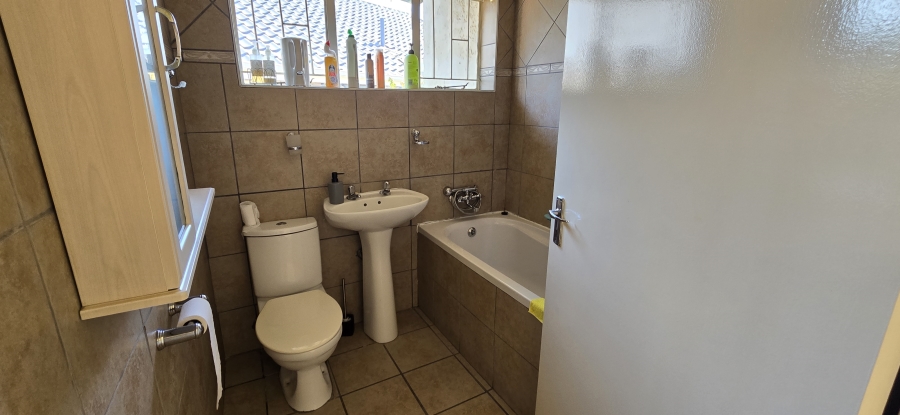 3 Bedroom Property for Sale in Highway Gardens Gauteng