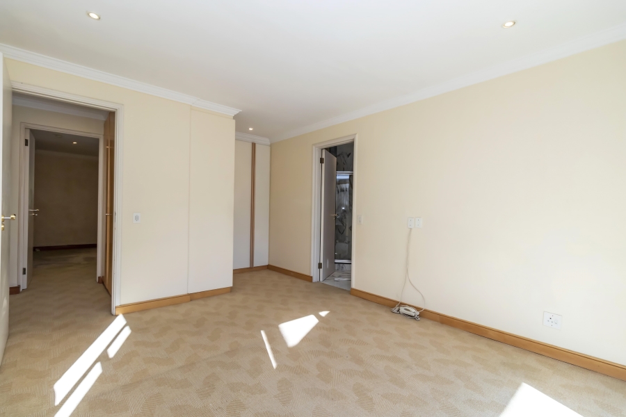 To Let 4 Bedroom Property for Rent in Hurlingham Gauteng
