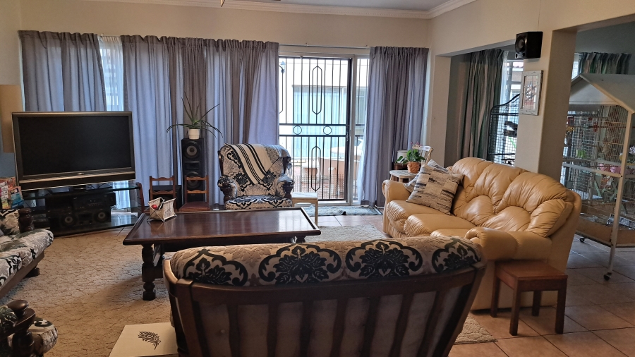 7 Bedroom Property for Sale in Sunward Park Gauteng