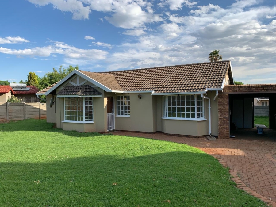 3 Bedroom Property for Sale in Leachville Gauteng