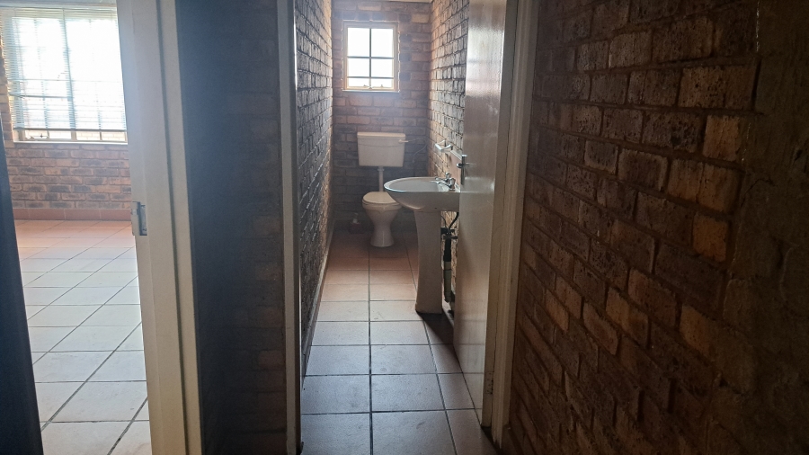To Let 0 Bedroom Property for Rent in Morehill Gauteng
