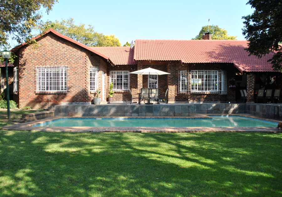 4 Bedroom Property for Sale in Paulshof Gauteng