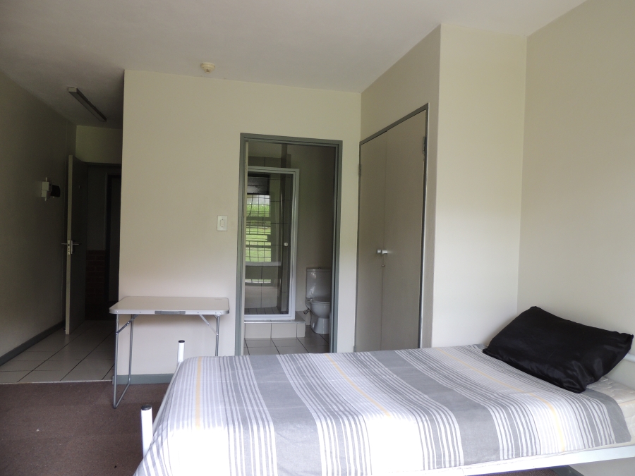 1 Bedroom Property for Sale in Willowbrook Gauteng