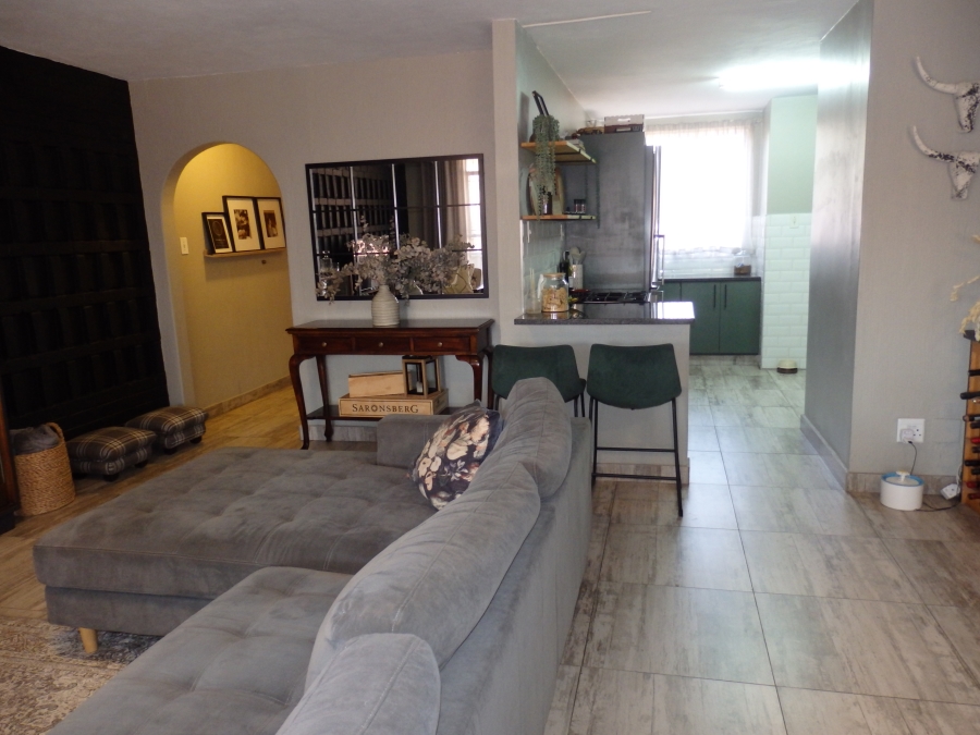 3 Bedroom Property for Sale in Garsfontein Gauteng