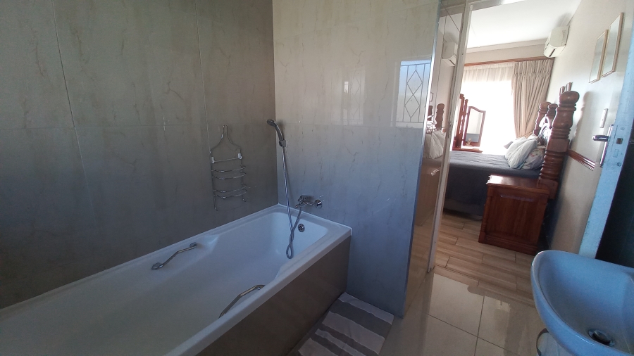 4 Bedroom Property for Sale in Parkrand Gauteng