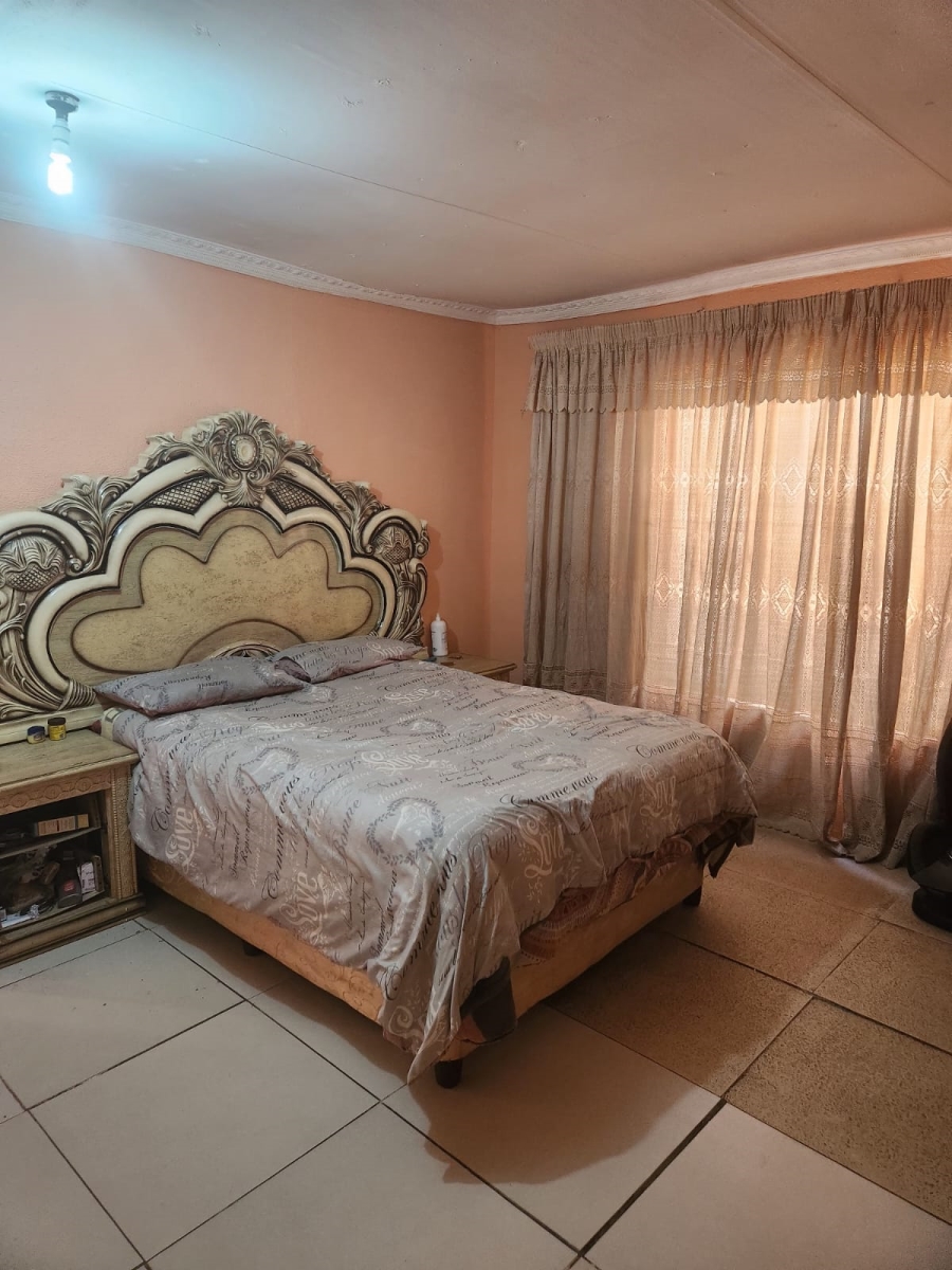 2 Bedroom Property for Sale in Ebony Park Gauteng