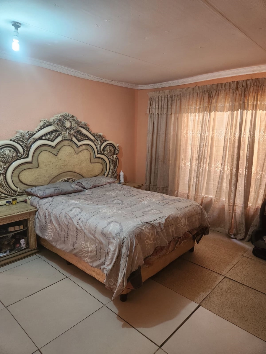 2 Bedroom Property for Sale in Ebony Park Gauteng