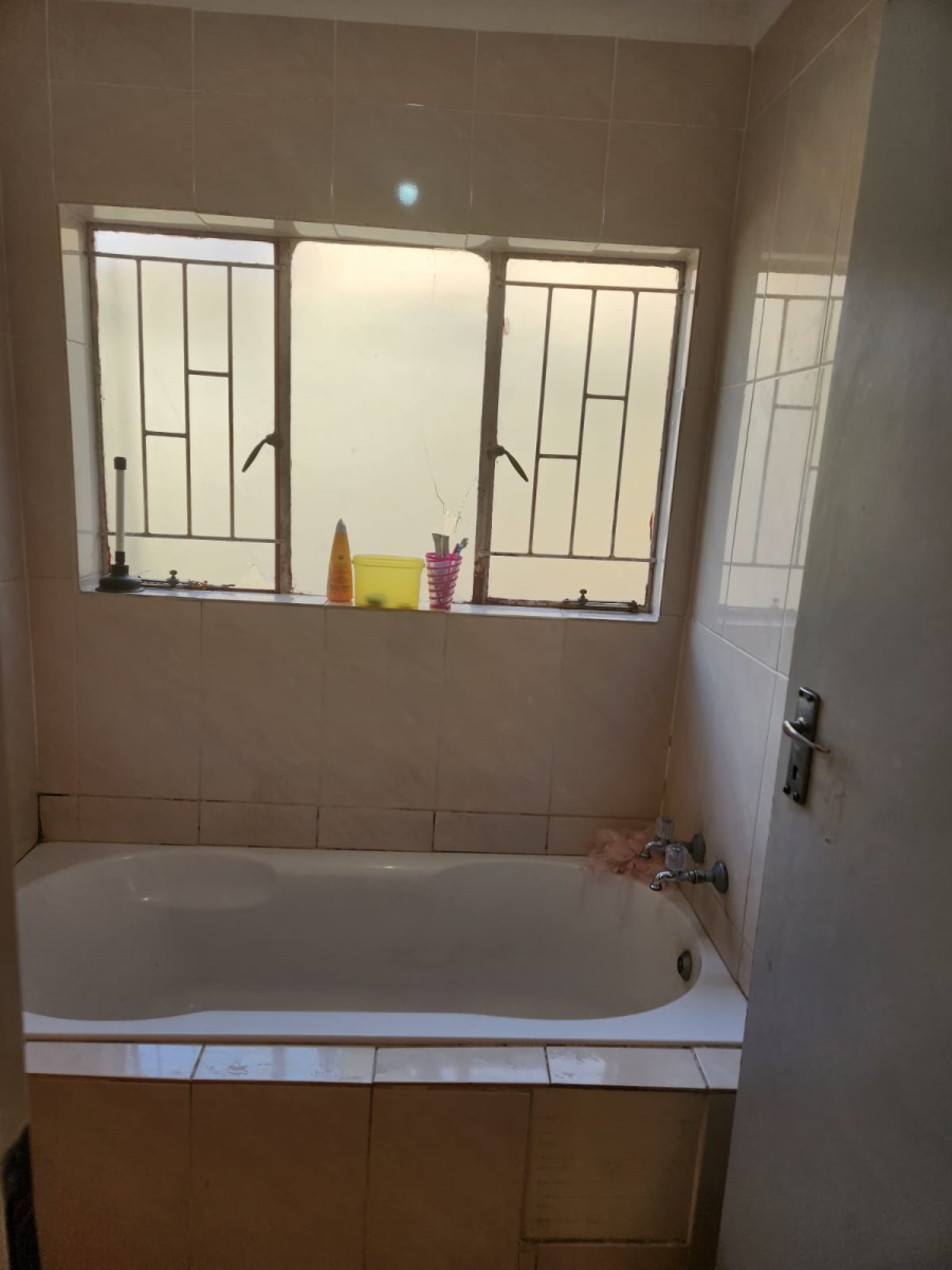 2 Bedroom Property for Sale in Ebony Park Gauteng