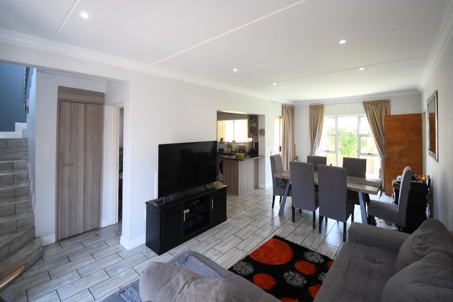 3 Bedroom Property for Sale in Noordhang Gauteng