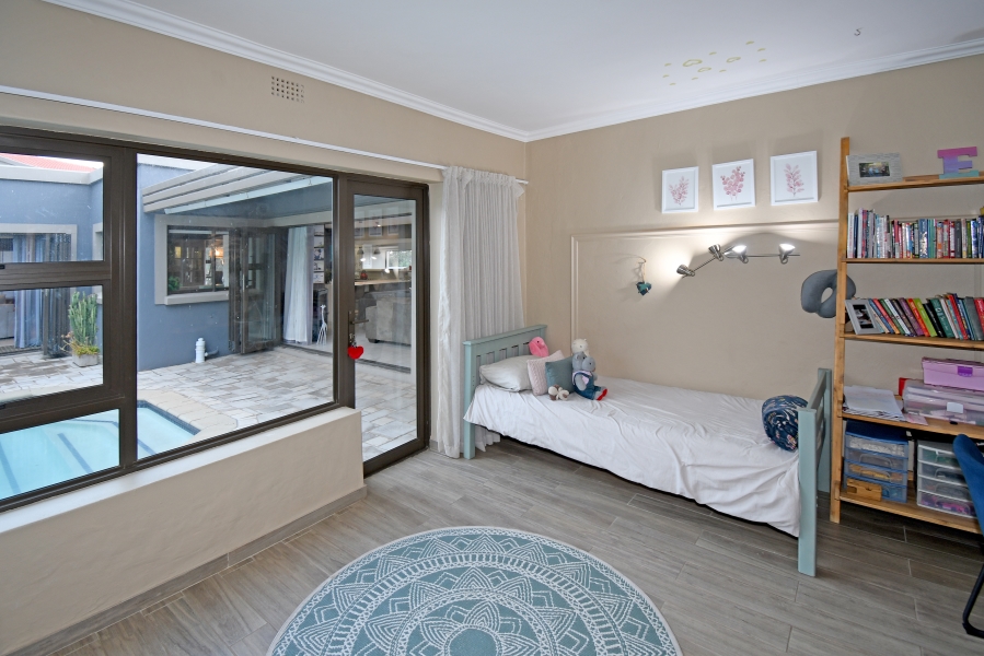 6 Bedroom Property for Sale in Northcliff Gauteng