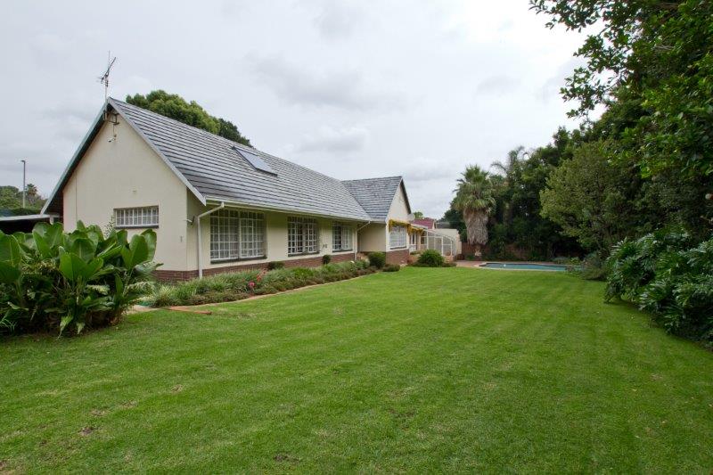 4 Bedroom Property for Sale in Robindale Gauteng