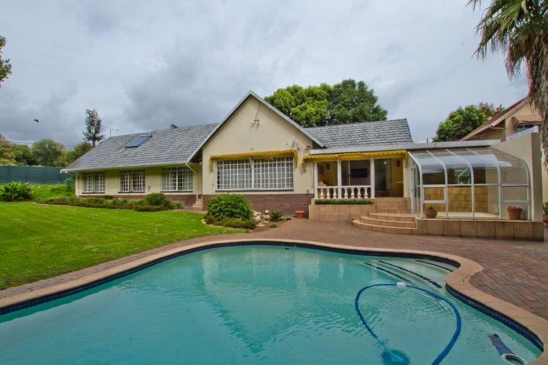 4 Bedroom Property for Sale in Robindale Gauteng