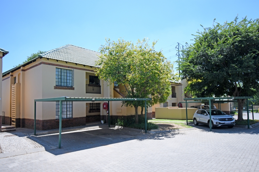 2 Bedroom Property for Sale in Noordhang Gauteng