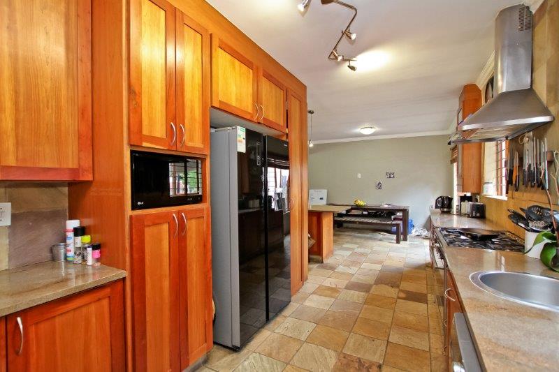 6 Bedroom Property for Sale in Moret Gauteng