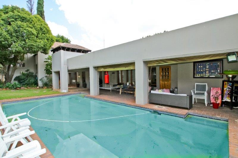 6 Bedroom Property for Sale in Moret Gauteng