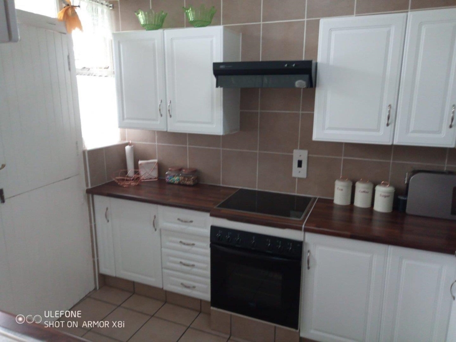 3 Bedroom Property for Sale in Three Rivers Proper Gauteng