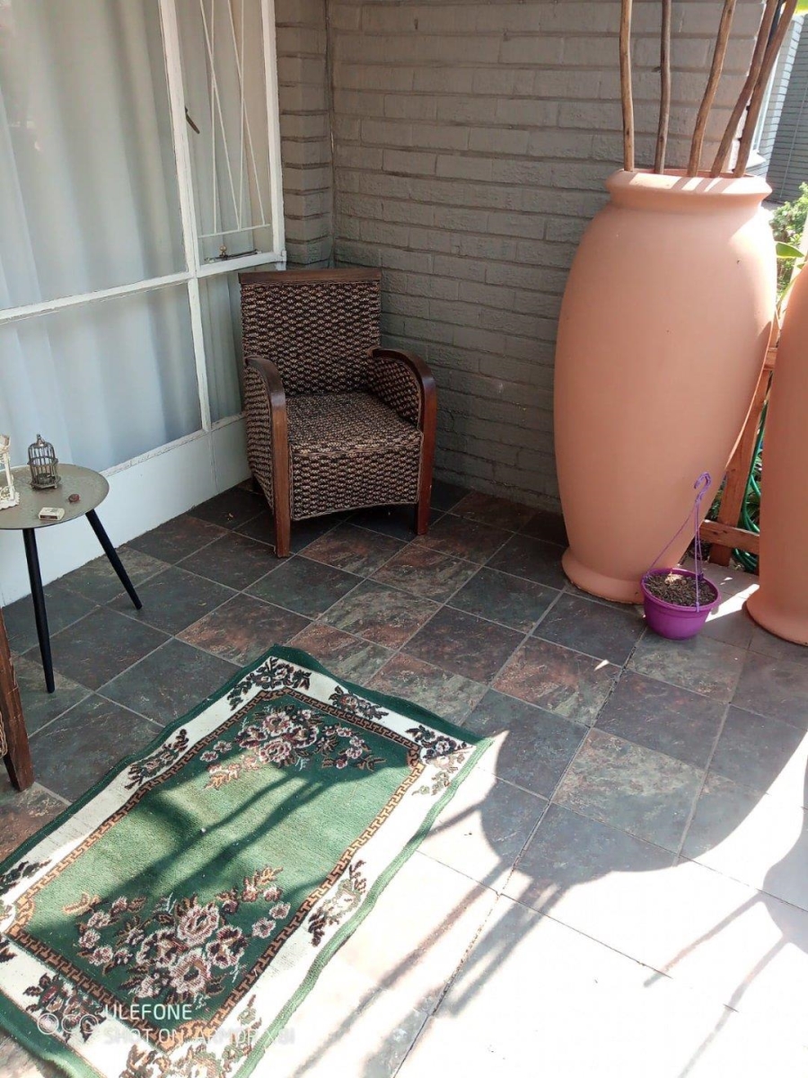 3 Bedroom Property for Sale in Three Rivers Proper Gauteng