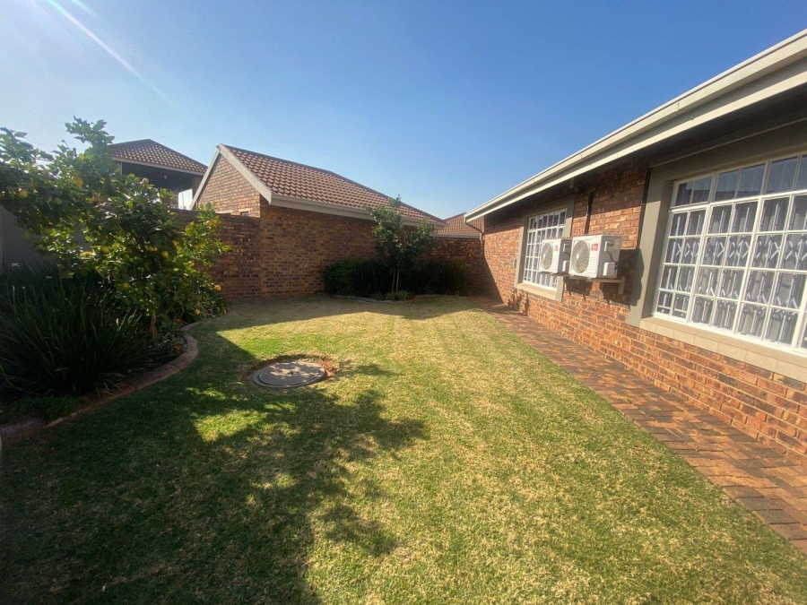 3 Bedroom Property for Sale in Three Rivers East Gauteng