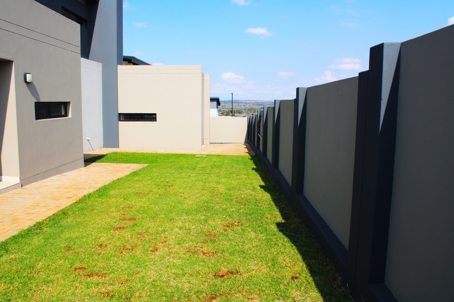 4 Bedroom Property for Sale in Midstream Heights Gauteng