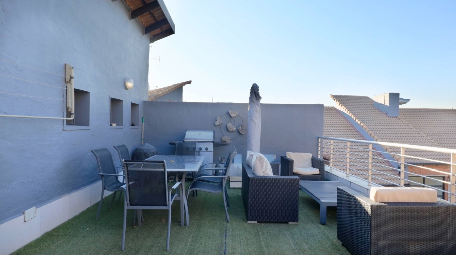 3 Bedroom Property for Sale in Atholl Gardens Gauteng