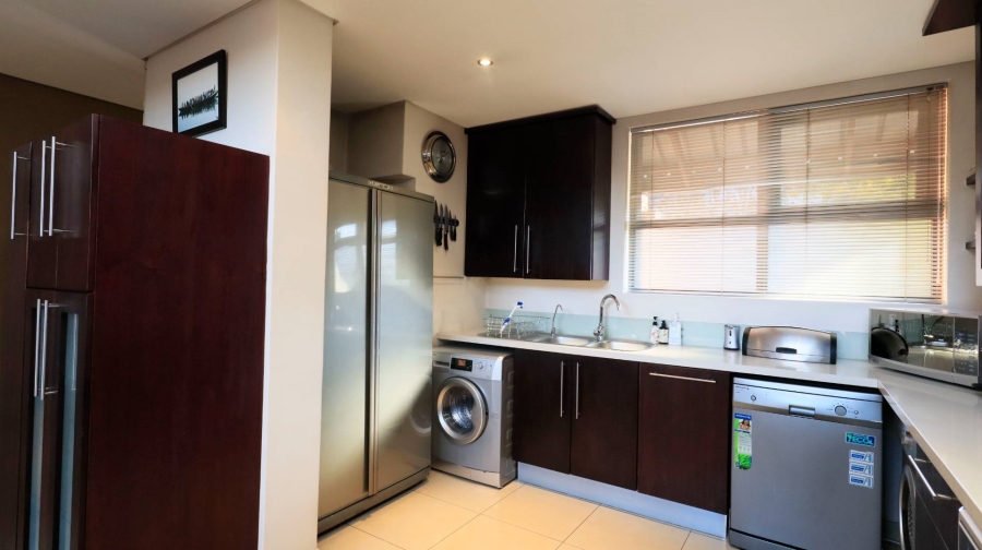 3 Bedroom Property for Sale in Atholl Gardens Gauteng