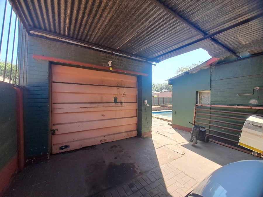 3 Bedroom Property for Sale in Vanderbijlpark CW 4 Gauteng