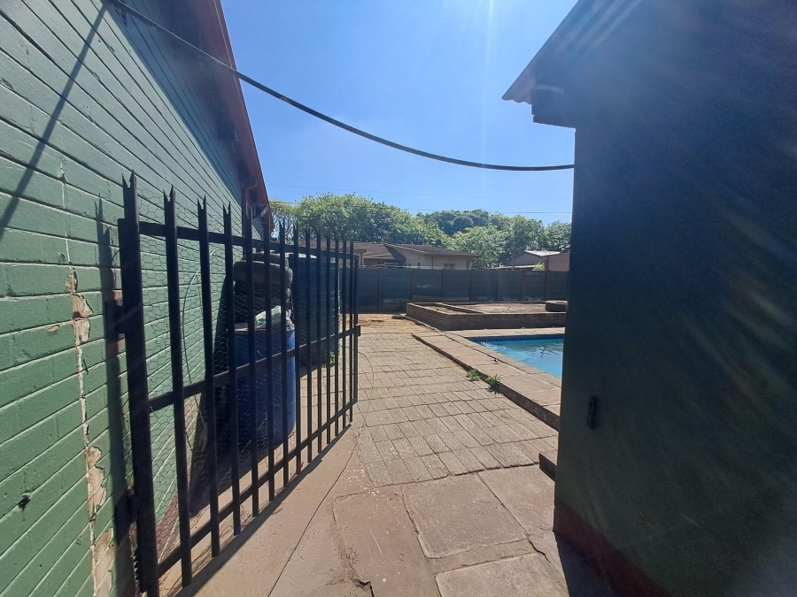 3 Bedroom Property for Sale in Vanderbijlpark CW 4 Gauteng