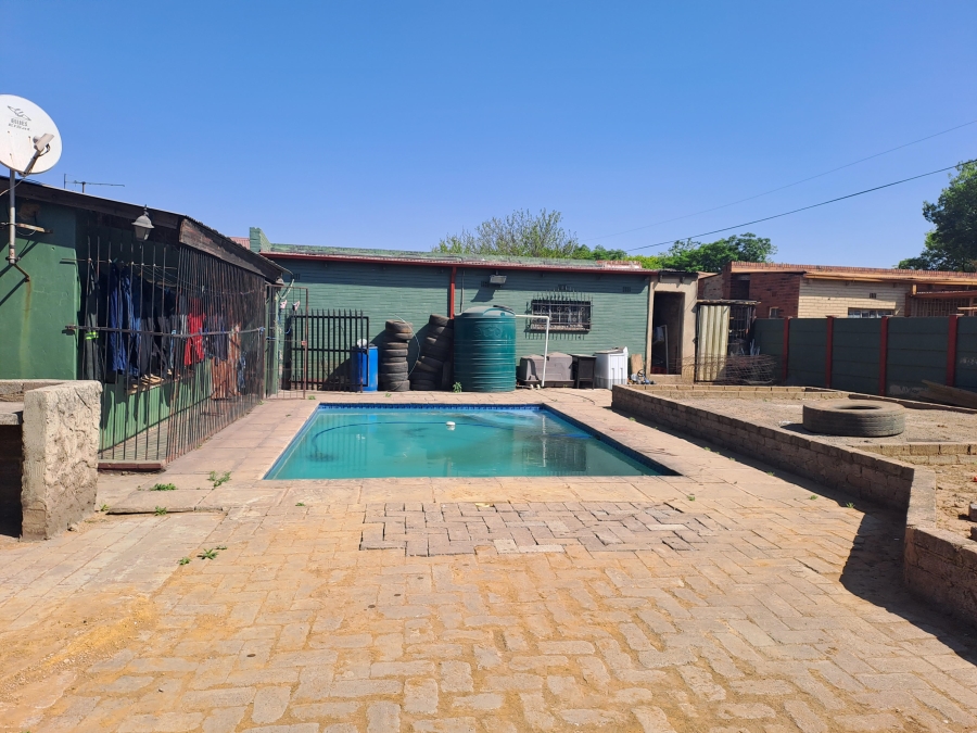 3 Bedroom Property for Sale in Vanderbijlpark CW 4 Gauteng