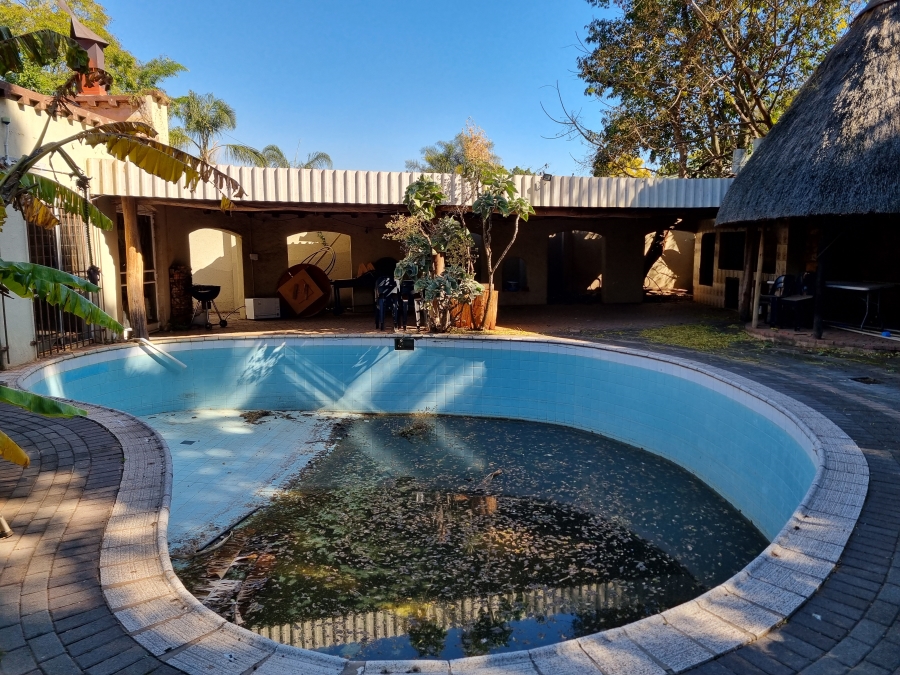 6 Bedroom Property for Sale in Murrayfield Gauteng