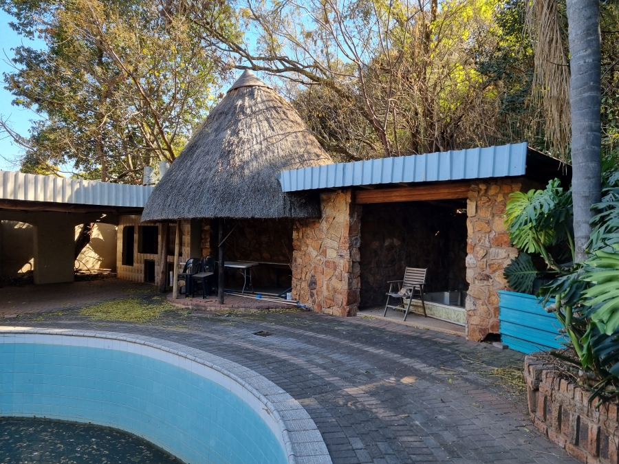 6 Bedroom Property for Sale in Murrayfield Gauteng