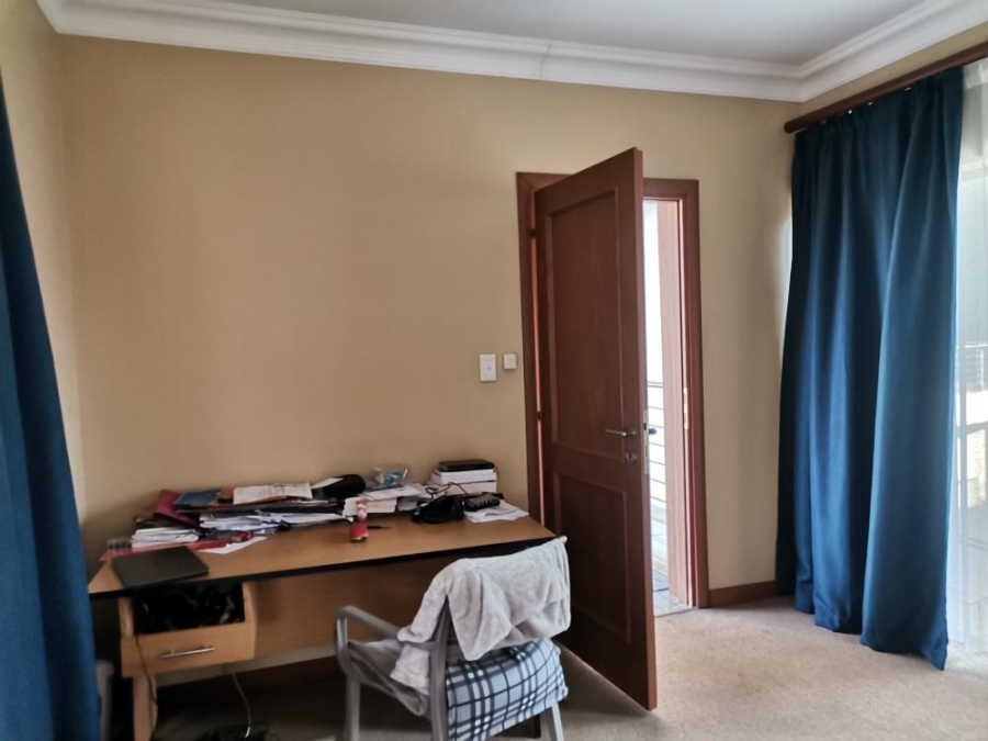 5 Bedroom Property for Sale in Montana Tuine Gauteng