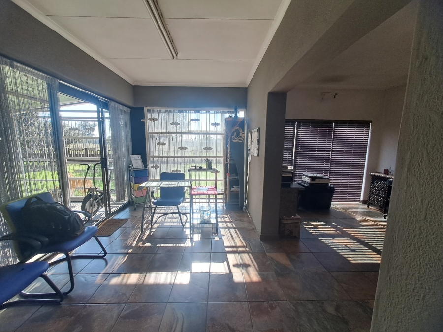 3 Bedroom Property for Sale in Kookrus Gauteng