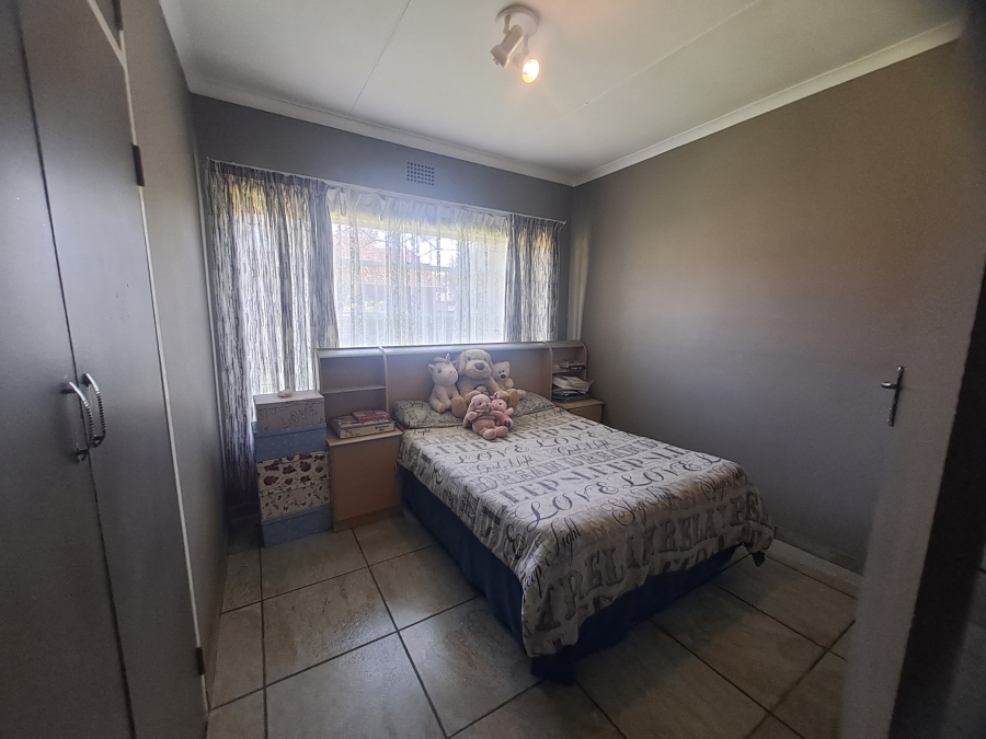 3 Bedroom Property for Sale in Kookrus Gauteng