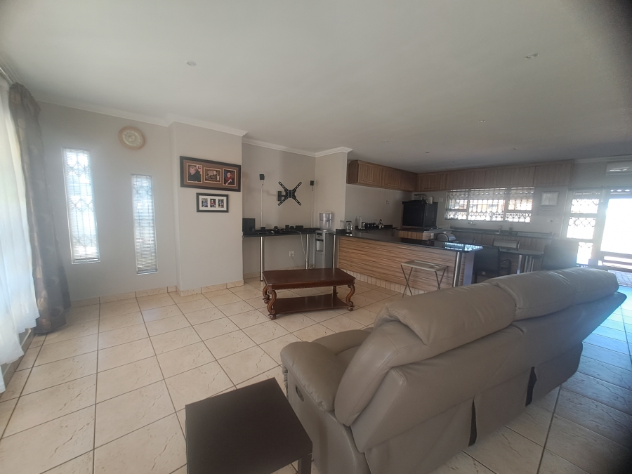 4 Bedroom Property for Sale in Rothdene Gauteng