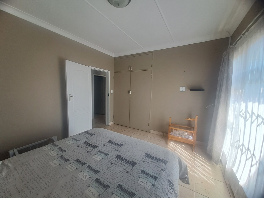 4 Bedroom Property for Sale in Rothdene Gauteng