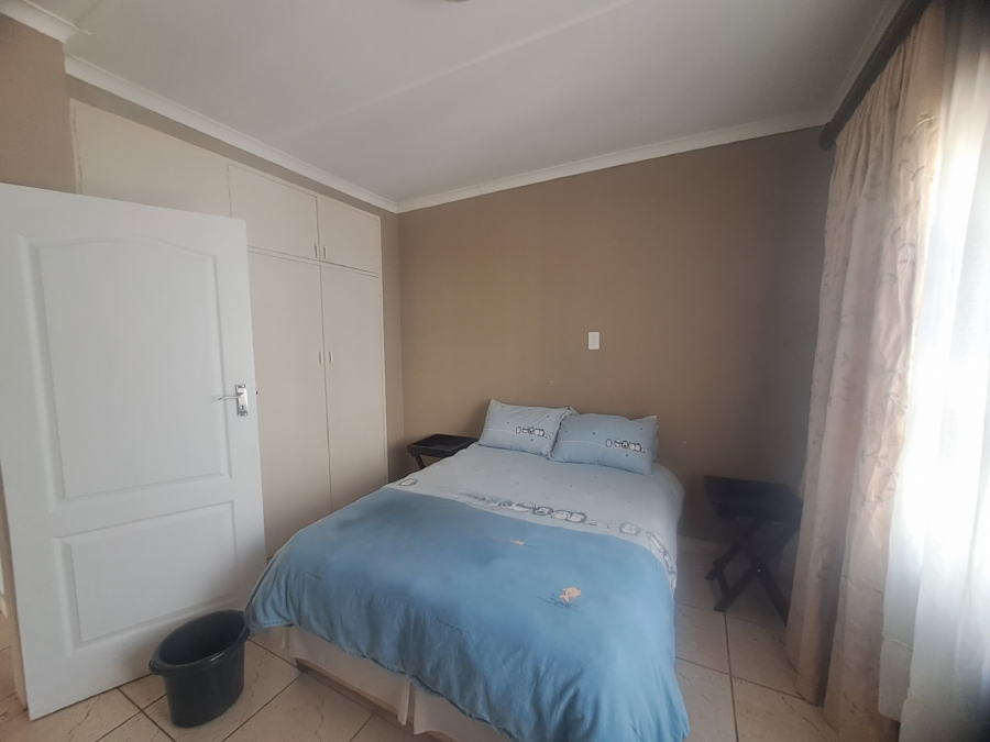 4 Bedroom Property for Sale in Rothdene Gauteng