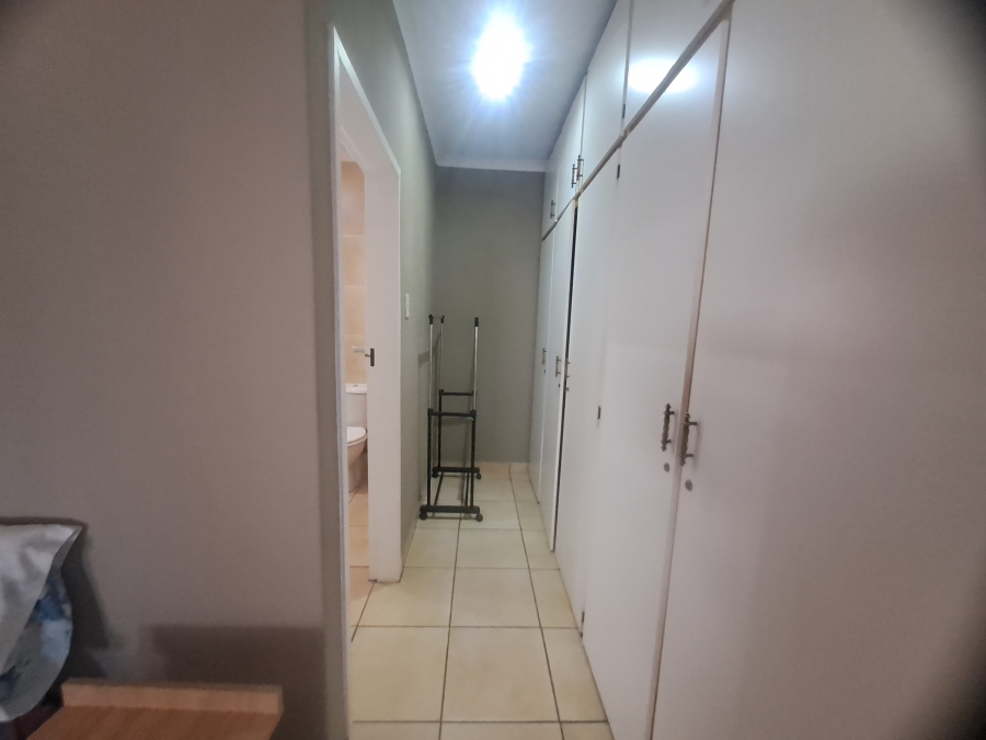 4 Bedroom Property for Sale in Rothdene Gauteng