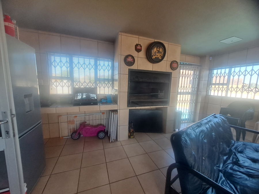 4 Bedroom Property for Sale in Rothdene Gauteng