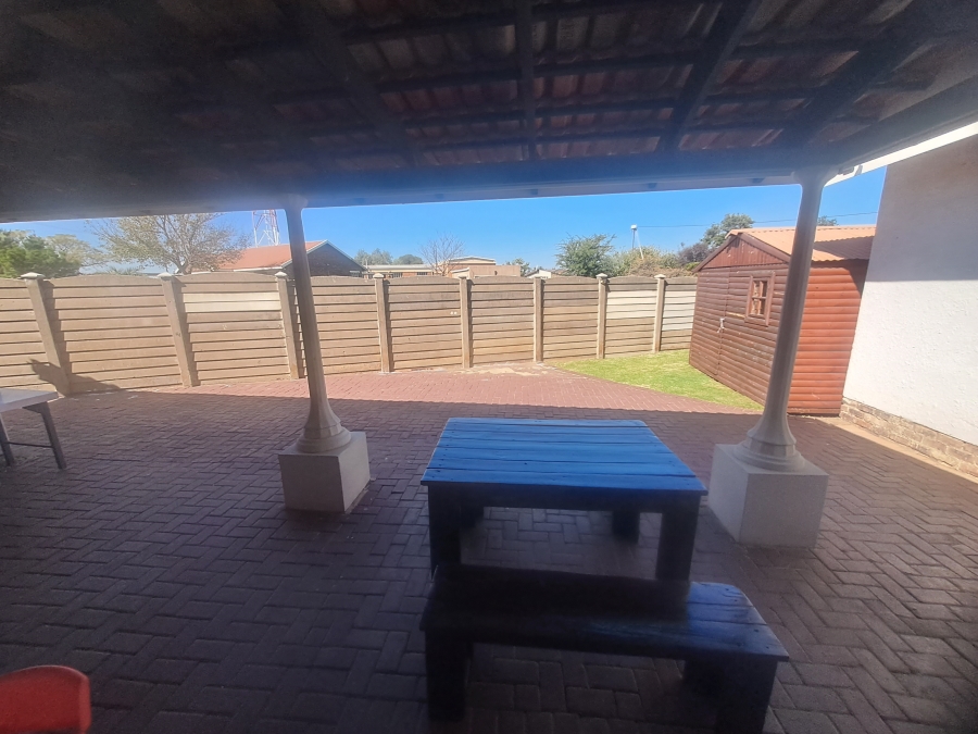 4 Bedroom Property for Sale in Rothdene Gauteng