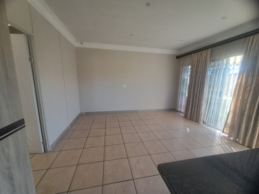 4 Bedroom Property for Sale in Rothdene Gauteng