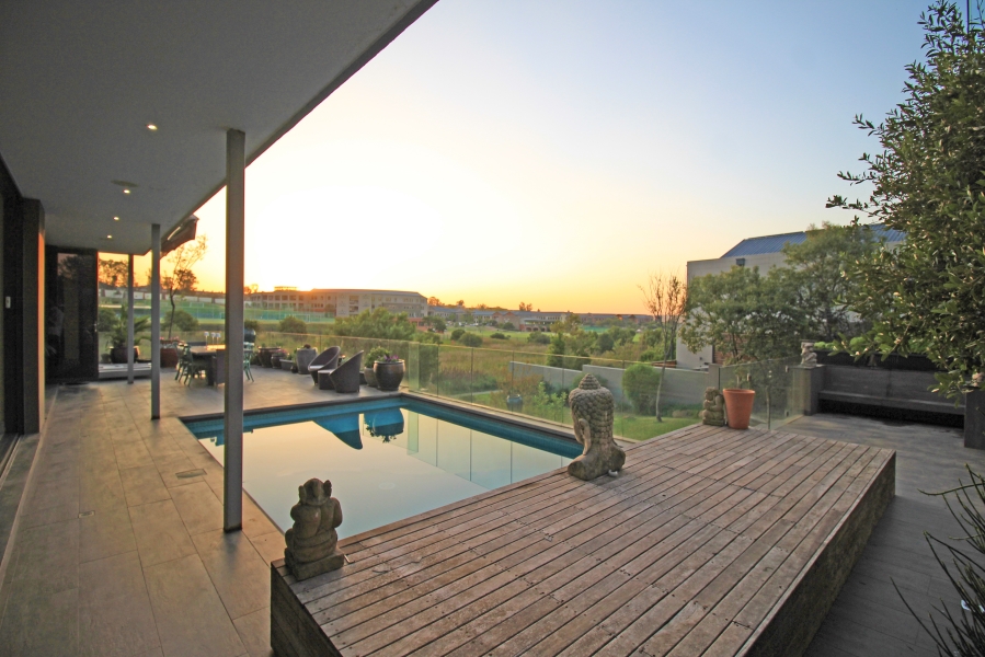 5 Bedroom Property for Sale in Waterfall Country Estate Gauteng